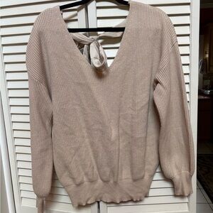 Source Unknown Beige V-Neck Sweater with Bow